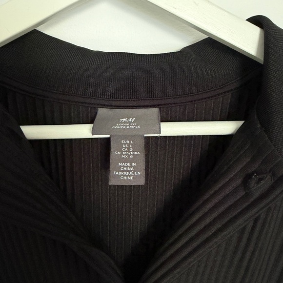 H&M Black Ribbed Top - Picture 3 of 3